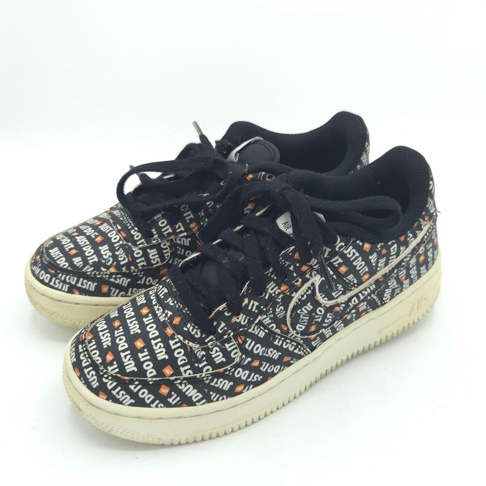 Nike Air Force 1 Low '07 LV8 GS Kids Size 4.5Y A03977-001 Just Do It Logo Black